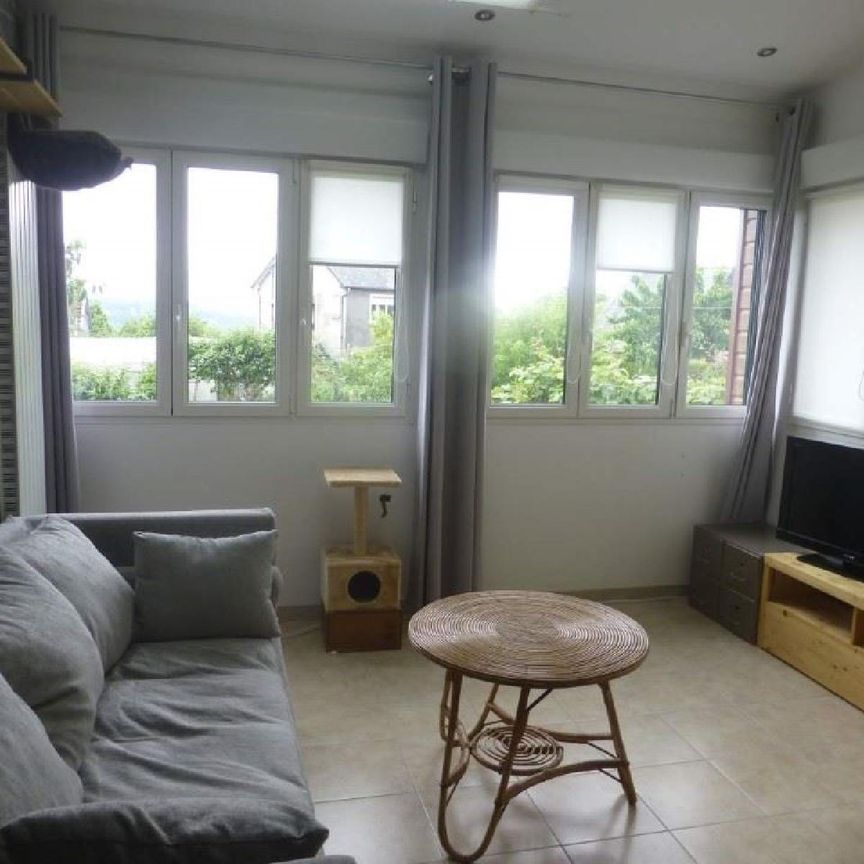 VITRE. Quartier Nord.Cette charmante maison en pierres sous ardoises, composée de : Au rez de... - Photo 1