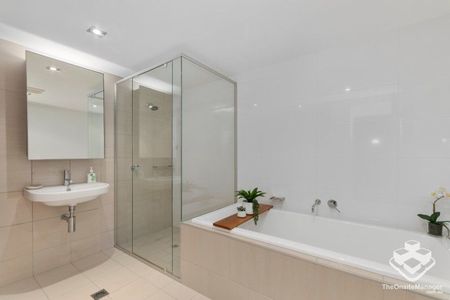 Three Bedroom, furnished luxury at Stanton - secure, Marina and Ocean living - Photo 5