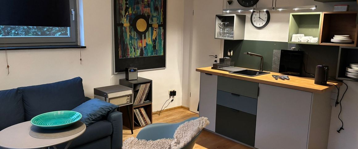 Westerberg, modernes Halbsouterrain-Apartment in Hanglage, daher gefühlt wie im Erdgeschoss. - Photo 1