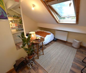 6 bedroom Flat in Brudenell Road, Leeds - Photo 1