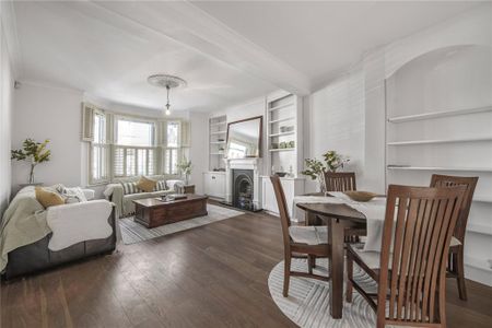 4 bedroom end of terrace house to rent - Photo 3