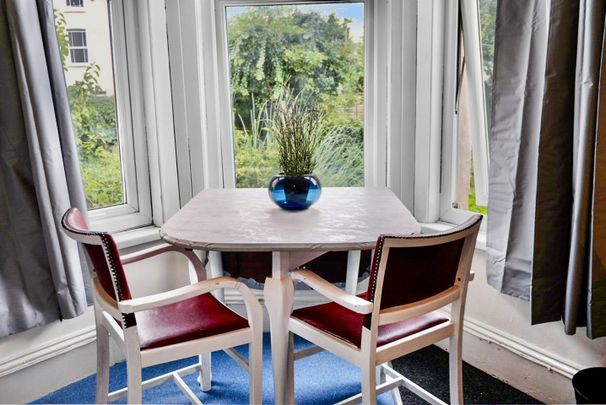 Bedsit, Waverley Road, BS6 - Photo 1