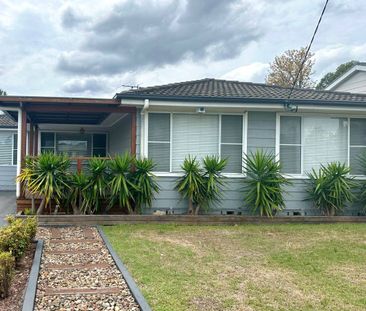 Awesome Family Home with Swimming Pool - Photo 5