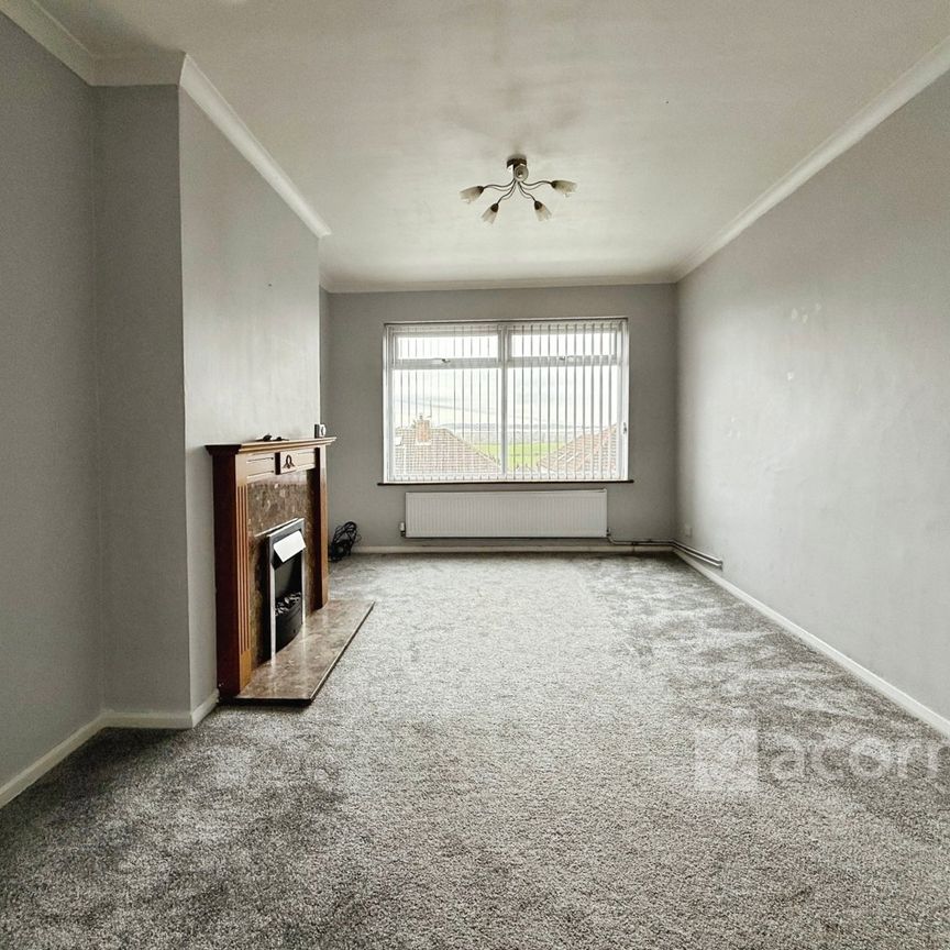 Semi-detached House to rent - Coombfield Drive, Dartford, DA2 - Photo 1