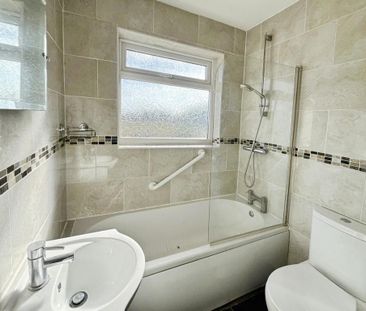 3 bedroom semi-detached house to rent - Photo 4