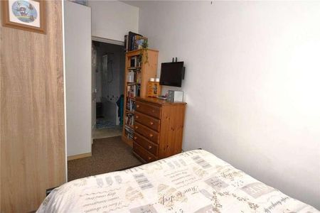 High Street, Shoeburyness, Essex, SS3 - Photo 3