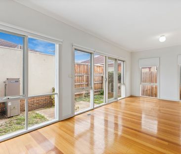 2 / 71 Mimosa Road, CARNEGIE - Photo 2