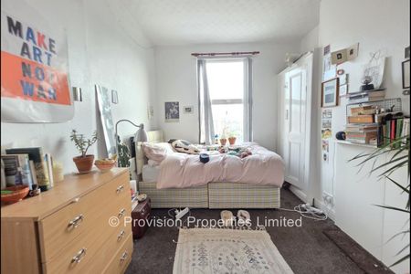 2 Bedroom Houses in Burley - Photo 4