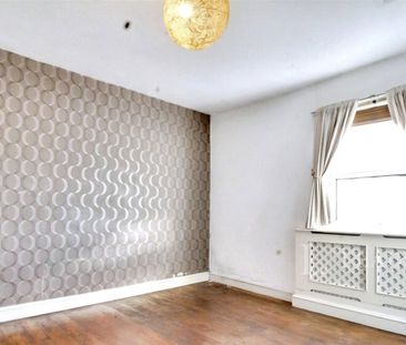 2 bedroom house to rent Upper Stone Street, Maidstone, Kent, ME15 - Photo 1