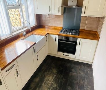 Limes Avenue, Brierley Hill, DY5 1PG - Photo 2