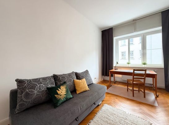 Duży pokój dla studentki | AWF | ASP | blisko PKP 17 m² - Photo 1