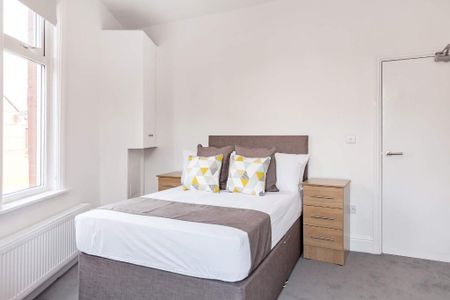 3 bedroom terraced house to rent - Photo 5