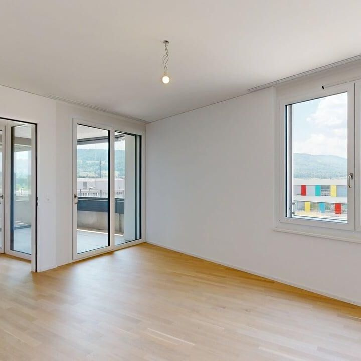 Living with a broad perspective - Photo 1