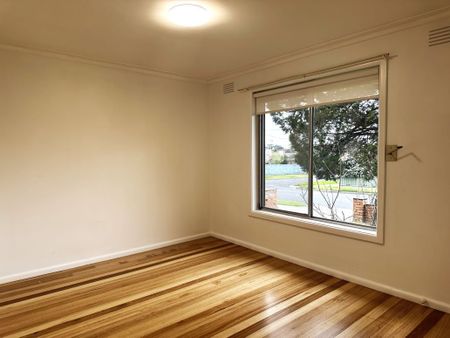 1/59 Thackeray Road, Reservoir VIC 3073 - Photo 4
