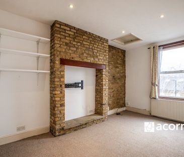 Flat to rent - Northcross Road, London, SE22 - Photo 1