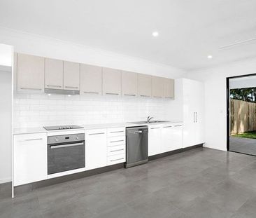 PREMIER 2 Bedroom 2 Bathroom DUPLEX - Photo 4