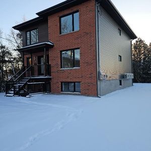 TRÈS BEAU LOGEMENT A LOUER - Photo 2