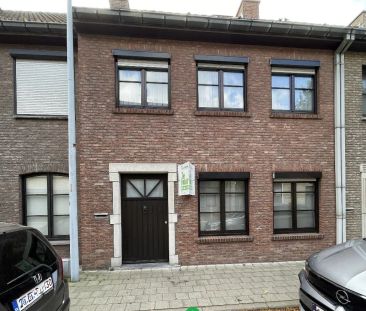 Gezellige rijwoning met 3 slaapkamers, terrastuin en garage te Kachtem - Foto 6