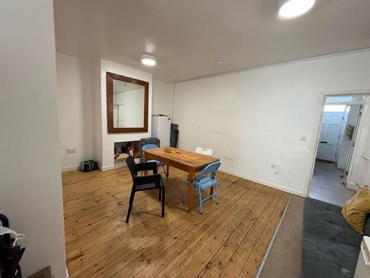 1 bedroom property to rent - Photo 1