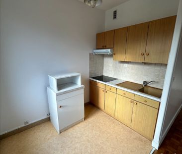 Location Appartement 1 pièce 28m² - Photo 3