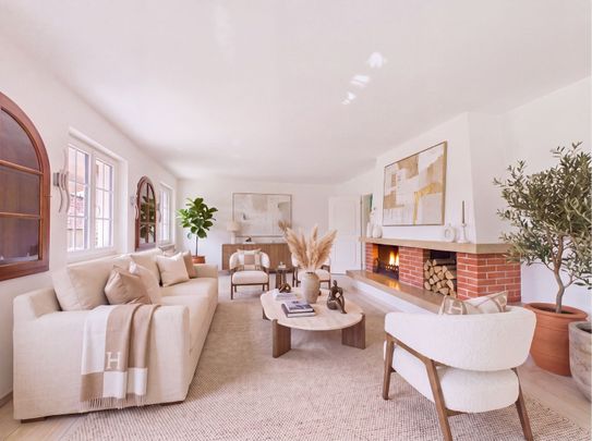 Privater Pool und traumhafte Naturkulisse: 235 m² Wohnfläche, Garagenplätze und rasche Nähe zu Basel - Photo 1