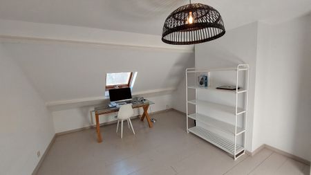 Lumineuse maison 6ch + bureau avec jardin et garage à 1630 Linkebeek  Loyer: 2 200 € - Photo 5