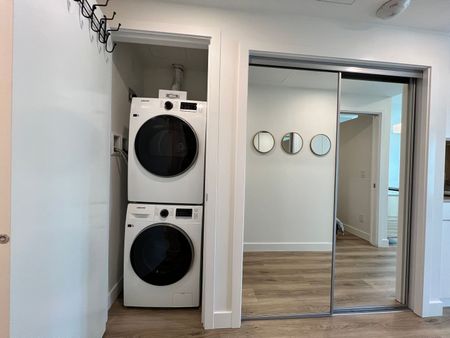 Amazing 1 Bed Condo with LAKE VIEWS (#1601) - Photo 4