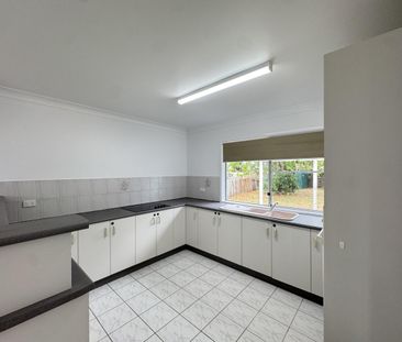 Great Family Home - Photo 3