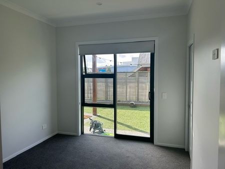 Luxury Home Beachside and Views - Papamoa - Photo 4