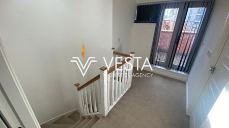 4 bedroom detached house to rent - Photo 2