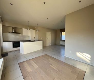 Charmante en gunstig gelegen woning te huur in Sint-Amandsberg - Photo 5