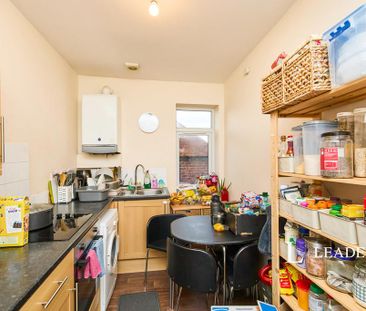 2 bedroom flat to rent - Photo 6