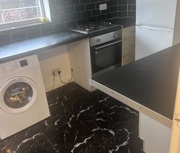 1 Bed Flat, Huntly Road, L6 - Photo 4