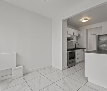 2900 Chemin de la Côte-de-Liesse, Montréal, QC - Photo 2