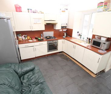 Room For Rent Laura Street, Pontypridd - Photo 5