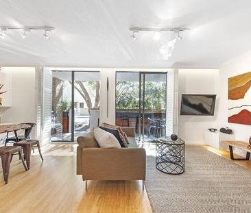 Refined Dual Level Residence - Furnished - Photo 1