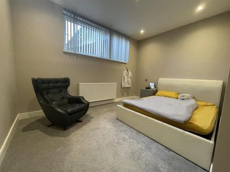 3 bedroom apartment to rent - Photo 4