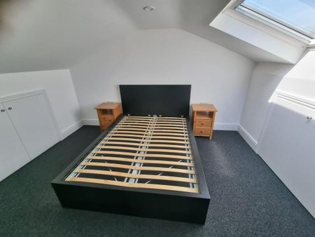 2 bedroom apartment to rent - Photo 3