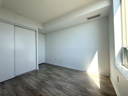 For Lease - 18 Hillcrest Avenue Unit# 2104, Toronto, Ontario - Photo 5