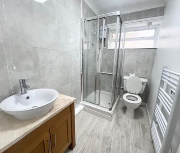 2 bedroom ground floor maisonette to rent - Photo 5