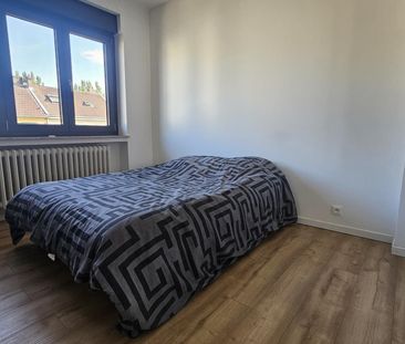 Location Appartement 5 pièces 80m² LONGEVILLE LES METZ 57050 - Photo 4