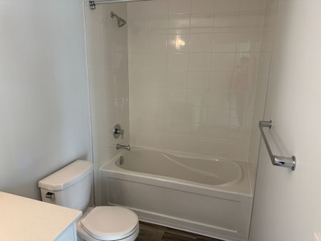 For Lease - 1100 Lackner Place Unit# 214, Kitchener, Ontario - Photo 2