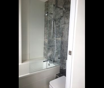 1 Bed Flat, Balham High Road, SW17 - Photo 3