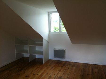 Location Appartement 4 pièces 81m² BAGNERES DE BIGORRE 65200 - Photo 3