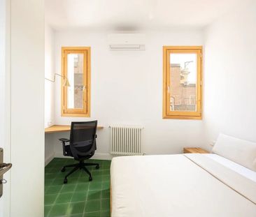 Carrer de Mallorca, Barcelona, Catalonia 08037 - Photo 3