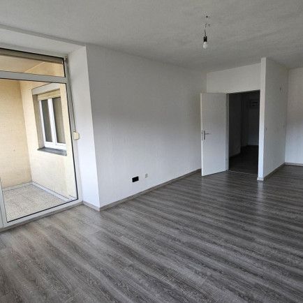 Günstige 2-Zimmerwohnung mit Loggia - Photo 1