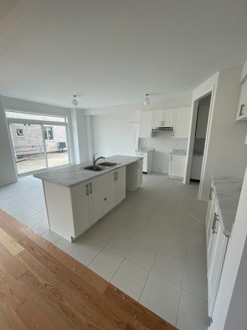 For Lease - 85 Baycroft blvd Boulevard, Essa, Ontario - Photo 4