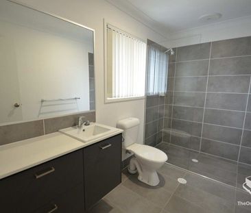 3 BED TOWNHOUSE FOR RENT - Photo 1