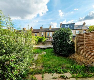 2 bedroom semi-detached house to rent - Photo 2