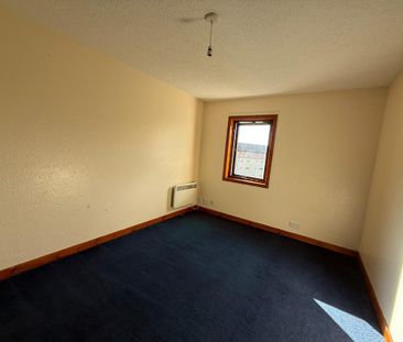 3 bedroom maisonette to rent - Photo 1